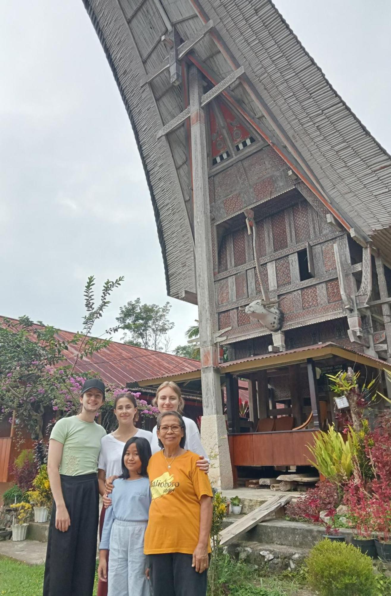 Nuansa Homestay Authentic&Hospitality รานเตเปา ภายนอก รูปภาพ